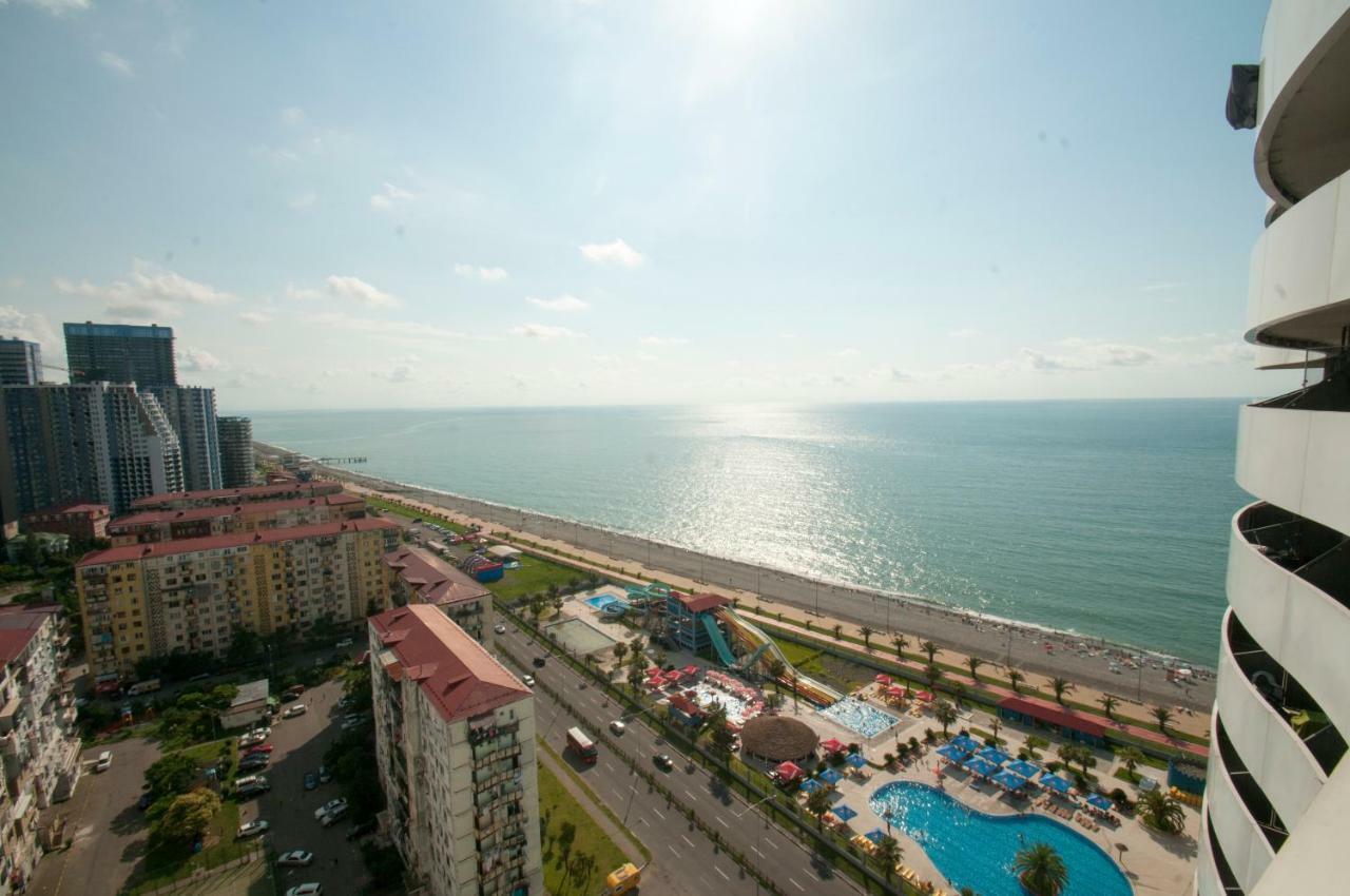 Orbi Apart Hotel In Front Of Aquapark 바투미 외부 사진